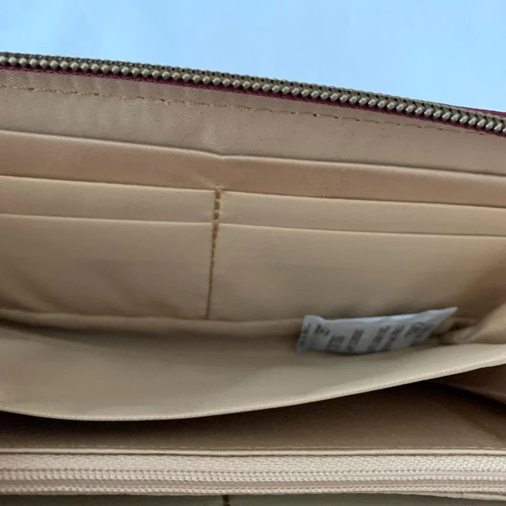 Travelon RFID Burgundy Blocking Zip Around Wallet Credit Card Safety 4x7.5” New - Picture 6 of 8